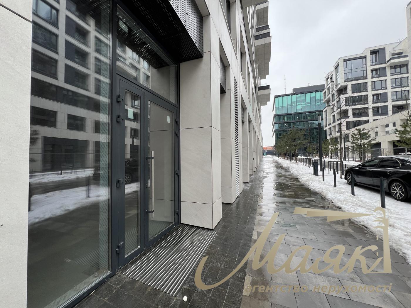 Sale of facade premises 26.3 m2, residential complex UNIT HOME.