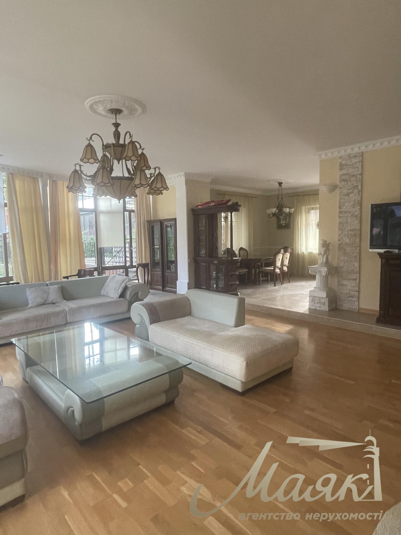 Оренда будинку Пуща Лісова, Мощун, закрите містечко з Лісом та Озером