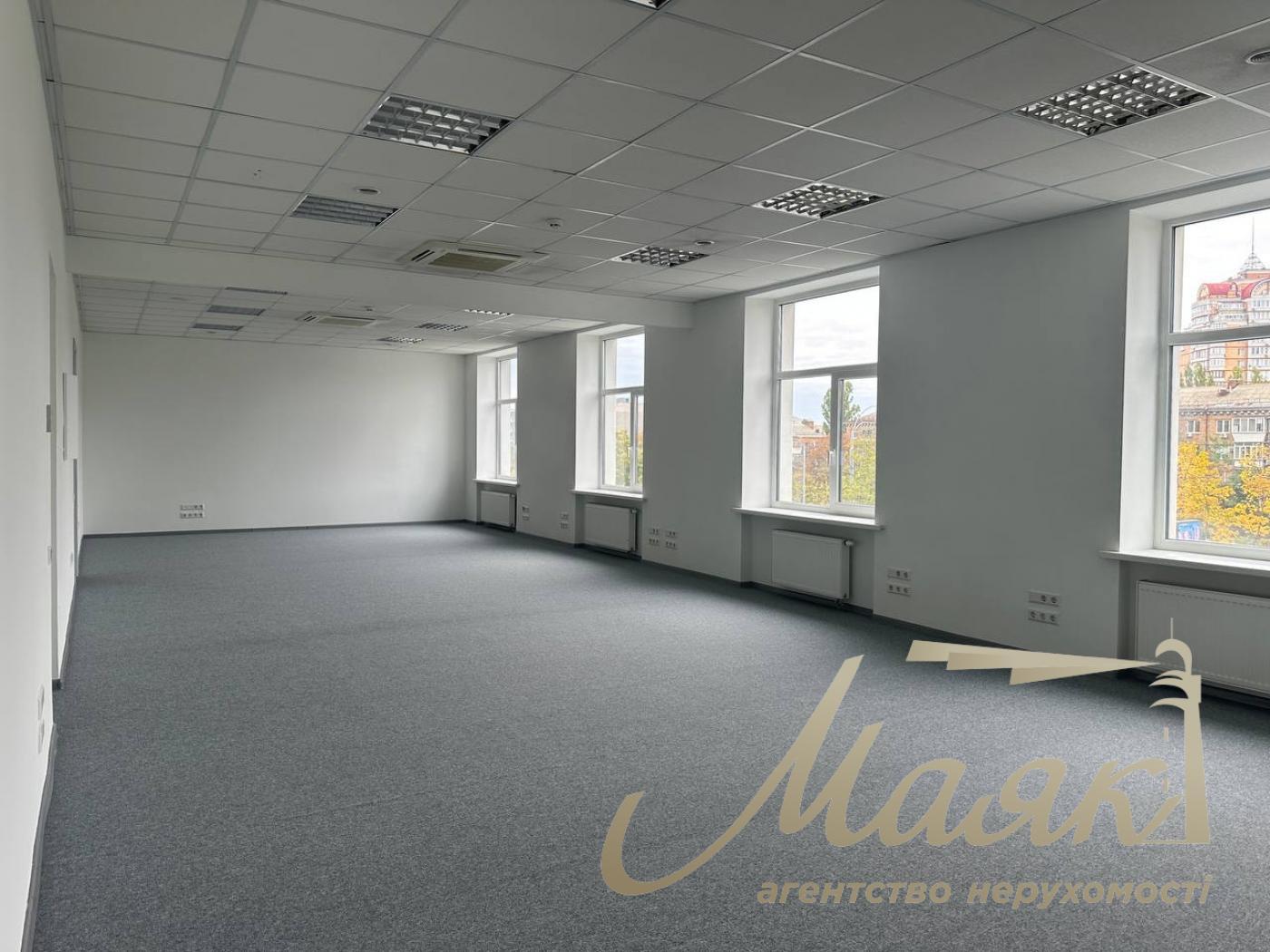 Аренда офиса 520м2 по ул.Михновского, Зверинецкая