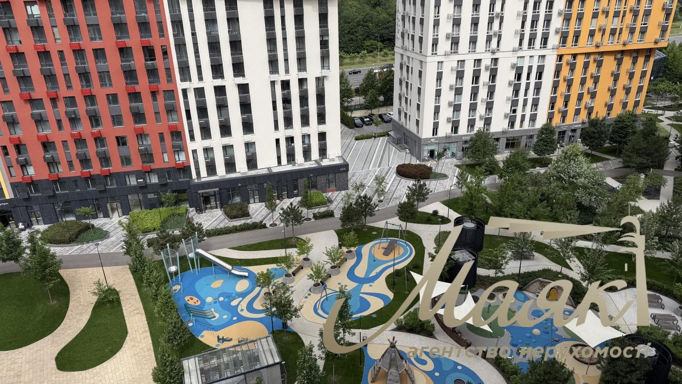 Продаж квартири з видом площею 35,4 м² у ЖК «Світло Парк», будинок зданий, вид на двір, станція метро «Видубичі», Голосіївський район