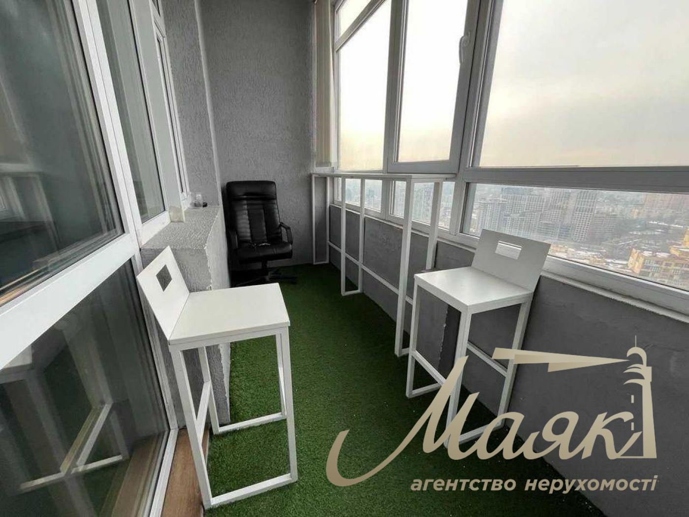 Аренда офиса 327 м.кв. Панорама на Печерске, ул. Коновальца