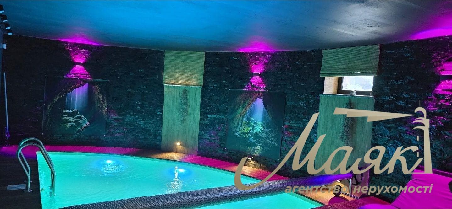 Оренда преміального будинку площею 250 м² із SPA-комплексом та цілорічним басейном у Лесниках