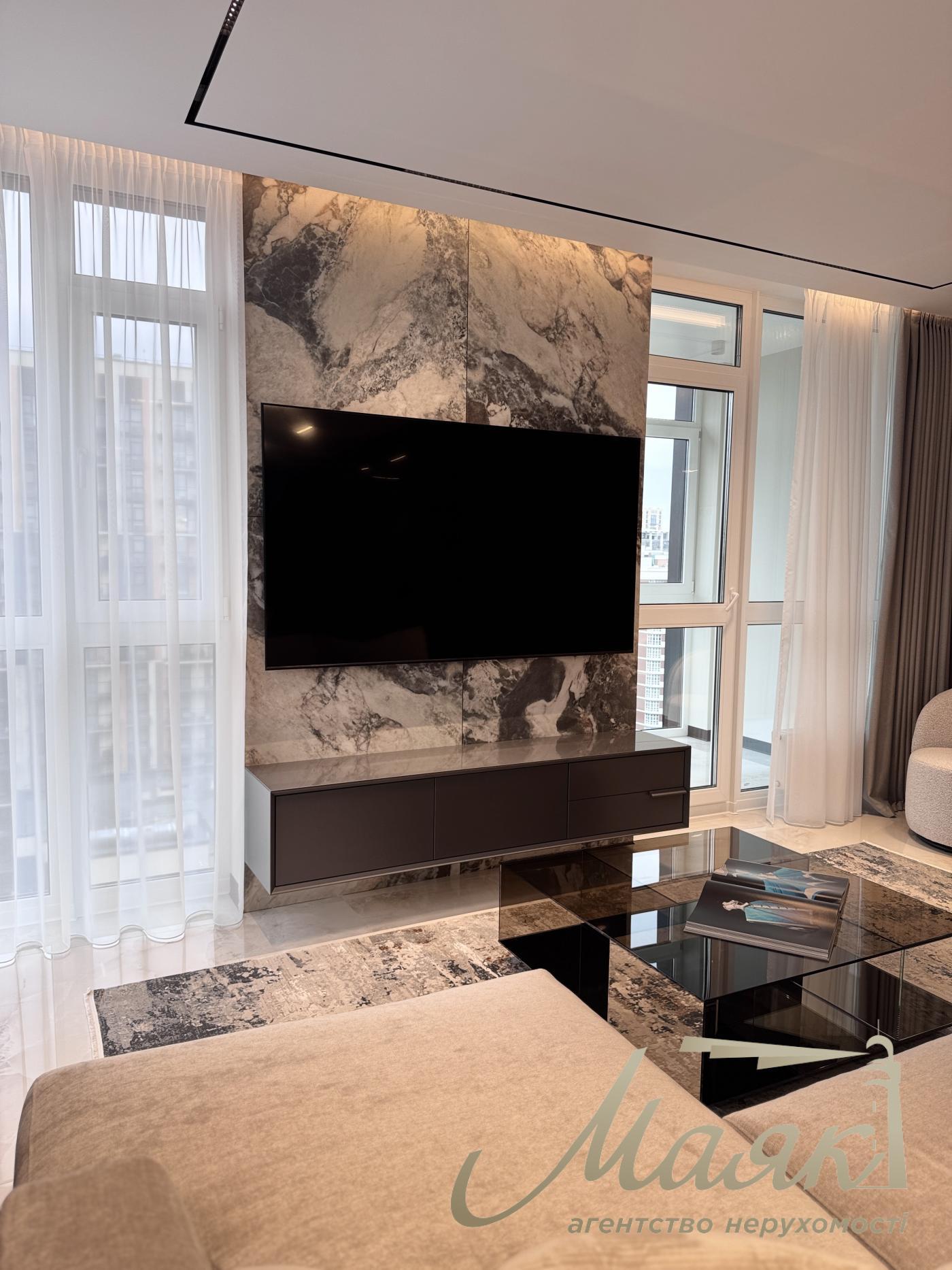 Продаж квартири 120m2 в ЖК Французький квартал 2, вул. Джона Маккейна 3а, Центр, Київ