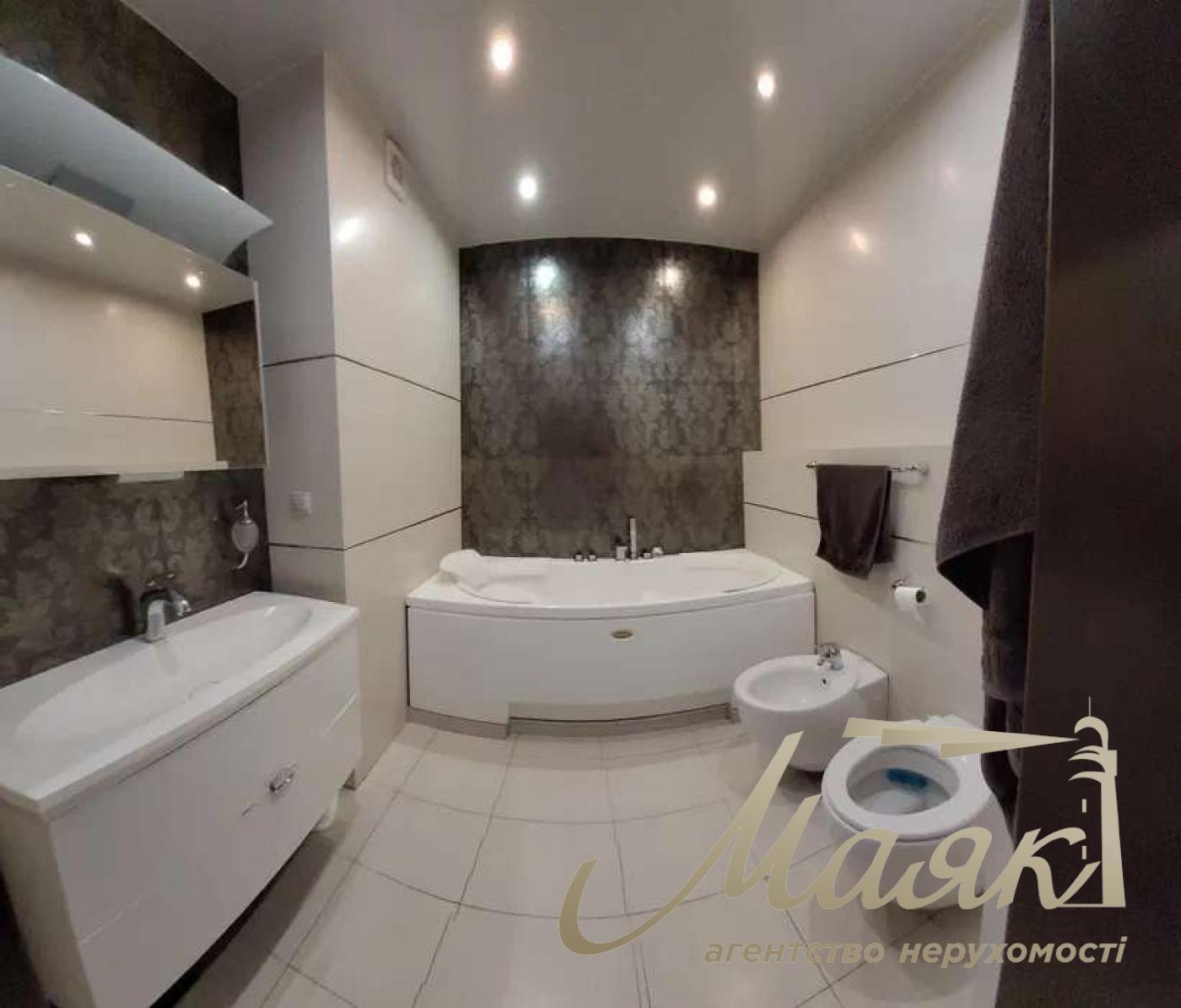 Rent 3k apartment st. Mikhail Grishko, Poznyaki