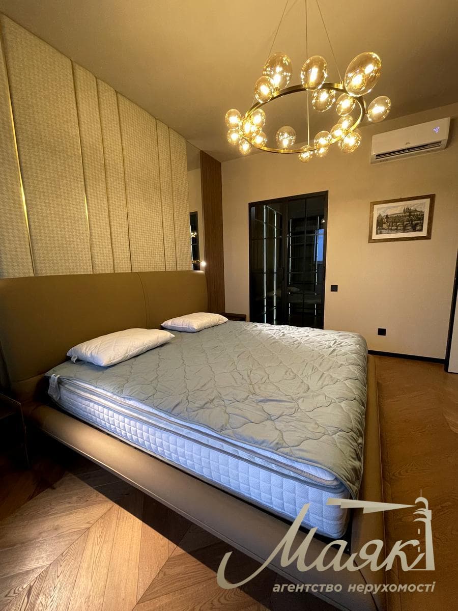 Продаж 2-кімнатної квартири площею 50 м² у ЖК «Новопечерські Липки», вул. Андрія Верхогляда (Михайла Драгомирова), 3