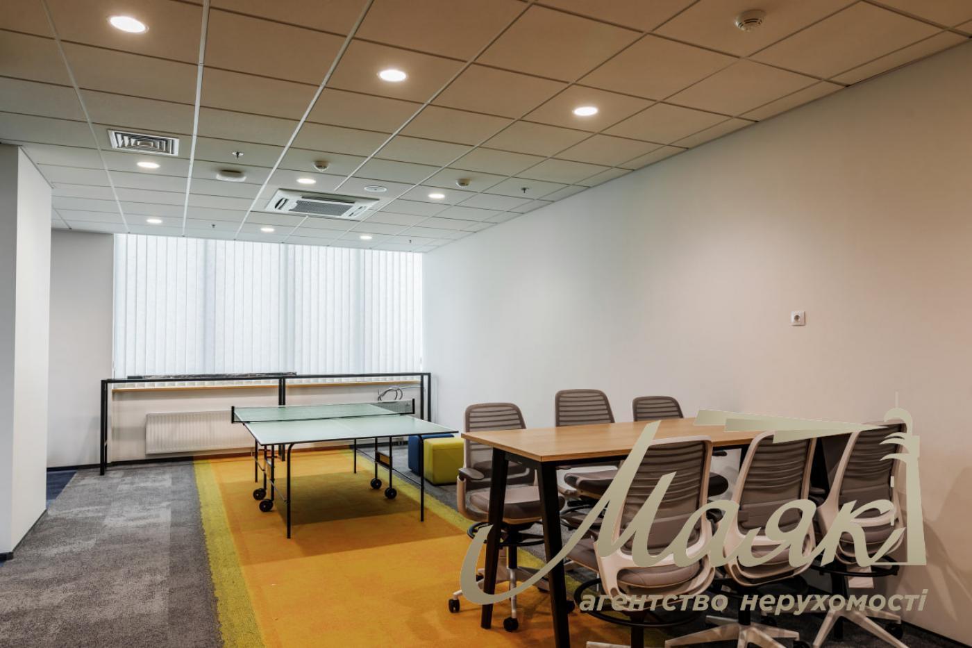 Rent 1194m2 in the Senator Business Center, Pechersky district.