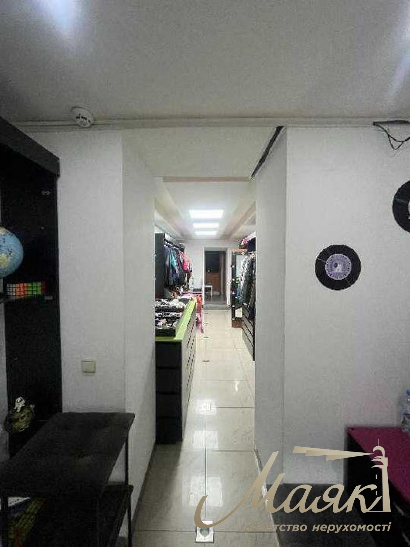 Продаж фасадного приміщення 121 м.кв. Підвисоцького, Печерськ