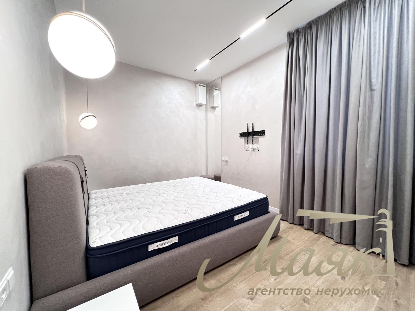 Оренда заміського будинку на Осокорках у котеджному містечку "Блакитна Лагуна"