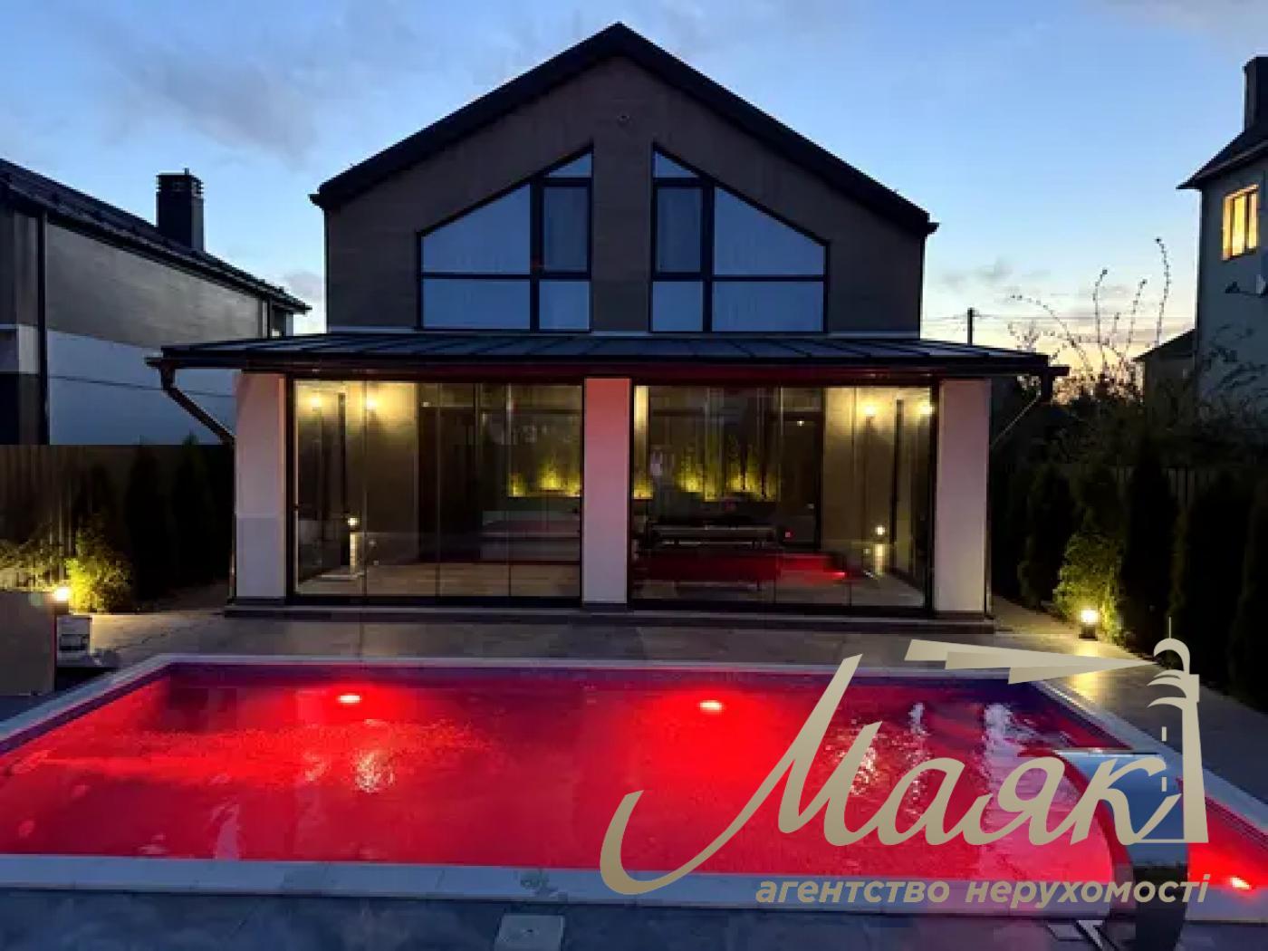 Продаж будинку з новим ремонтом 145м2, терасою та басейном у Глевасі