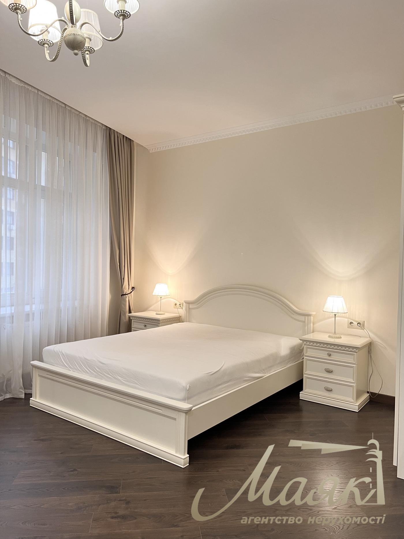 Аренда 3-х комнатной квартиры на Печерске в ЖК по ул. Евгения Коновальца 36В