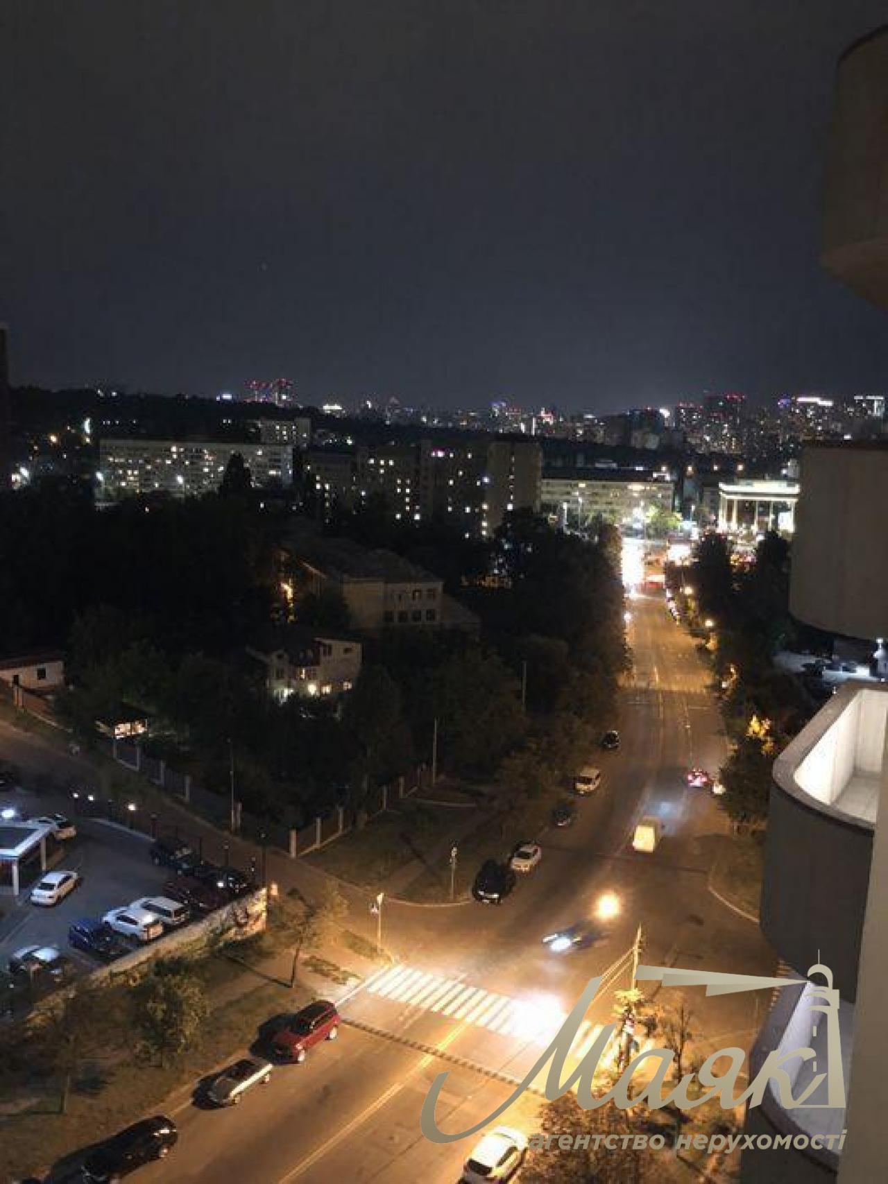 Продаж / Квартира / Деміївська, м. Київ