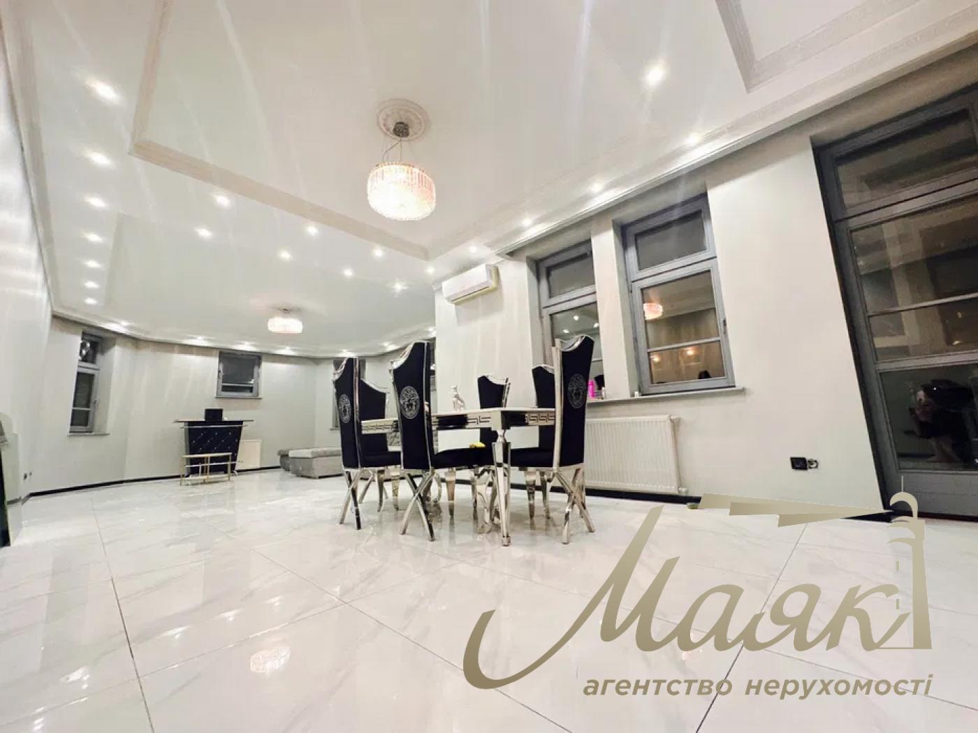 Продаж 2-кімнатної квартири вул. Павлівська, Солдатська Слобідка