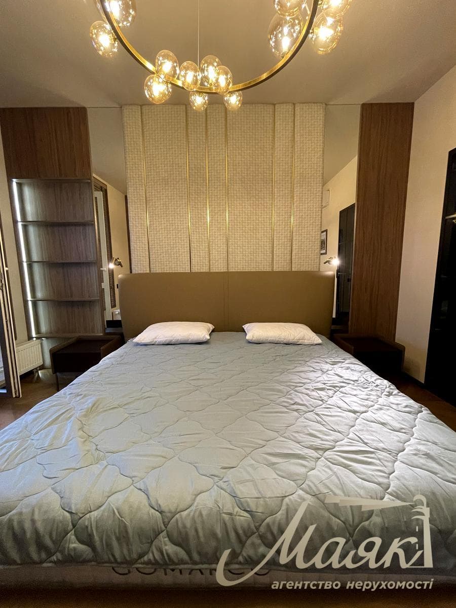 Продаж 2-кімнатної квартири площею 50 м² у ЖК «Новопечерські Липки», вул. Андрія Верхогляда (Михайла Драгомирова), 3