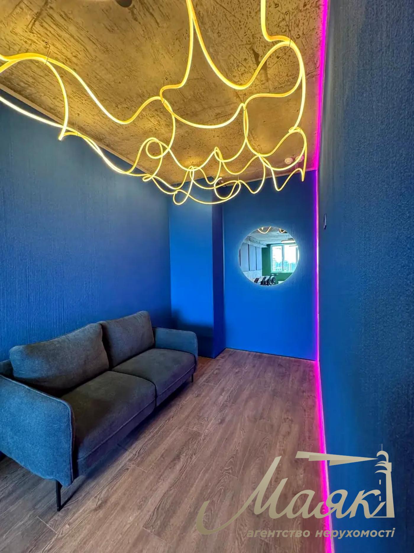 Office for rent 230m2 in LCD Novopecherskaya Tower, Boychuk str.