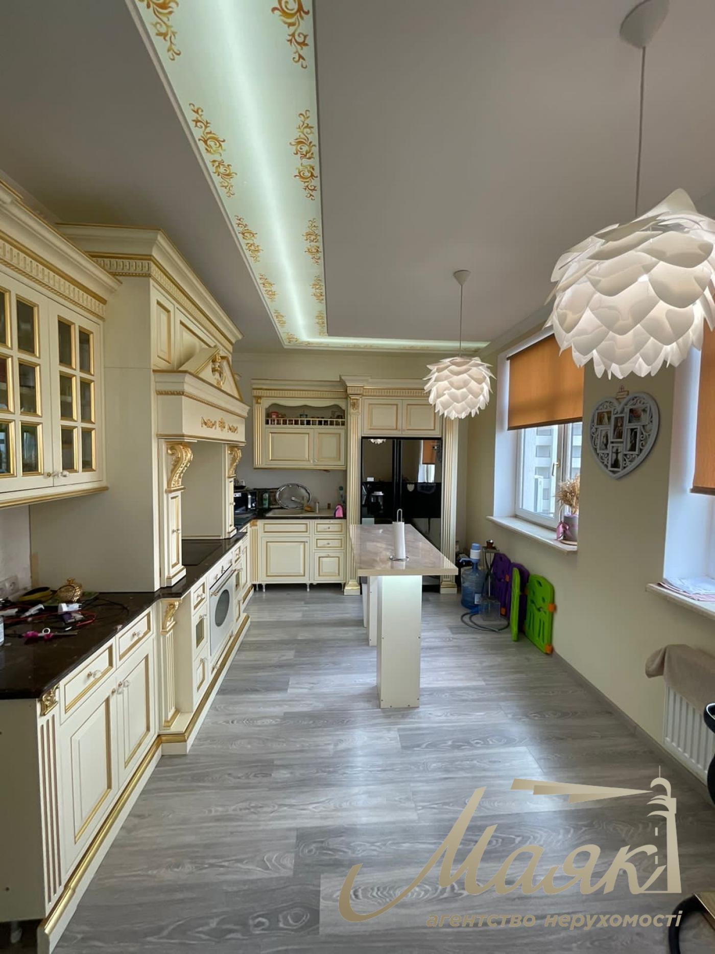 Rent of 4-room apartment in residential complex Panorama on Pechersk, Shchorsa st. 44A