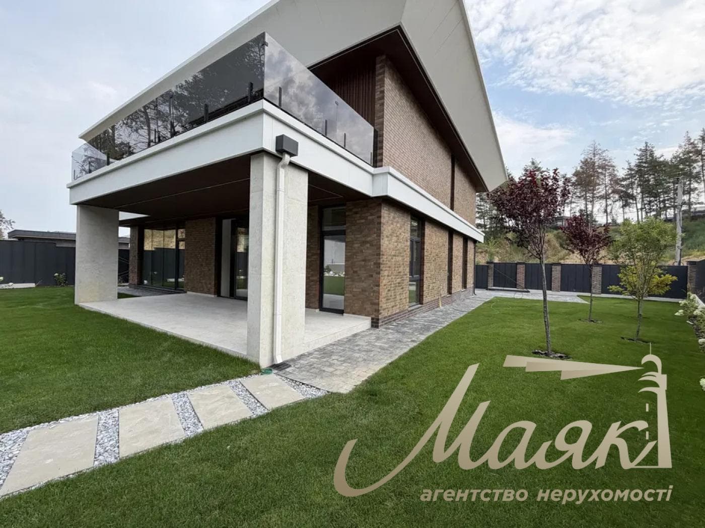 Продаж 2-поверхового будинку площею 300 м, Ходосівка, КГ «Нова Ходосівка»