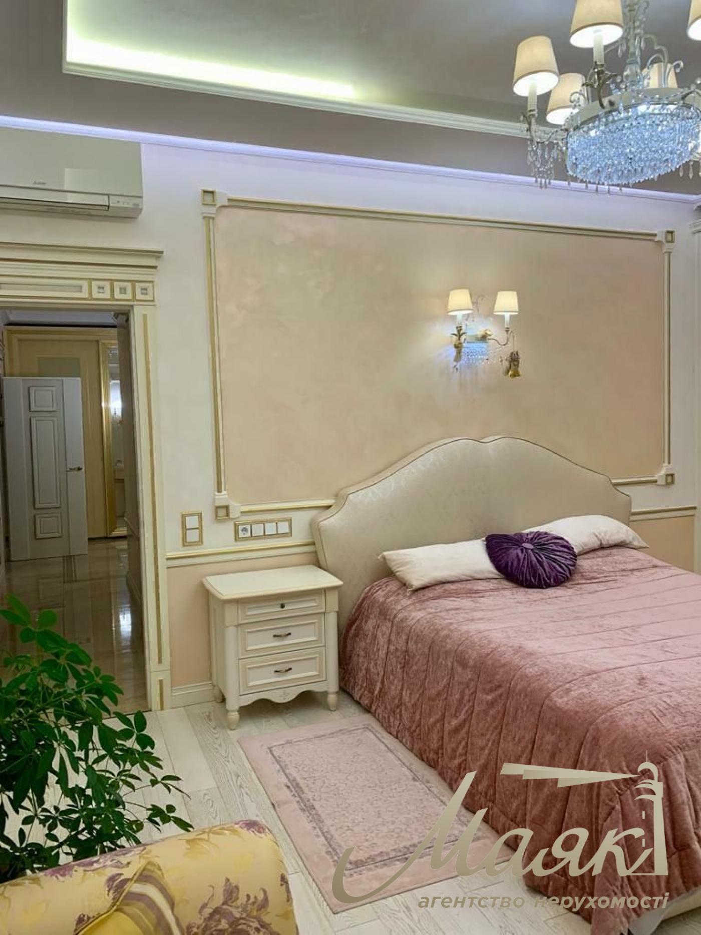 Продаж 4к квартири бульвар Лесі Українки, Печерськ