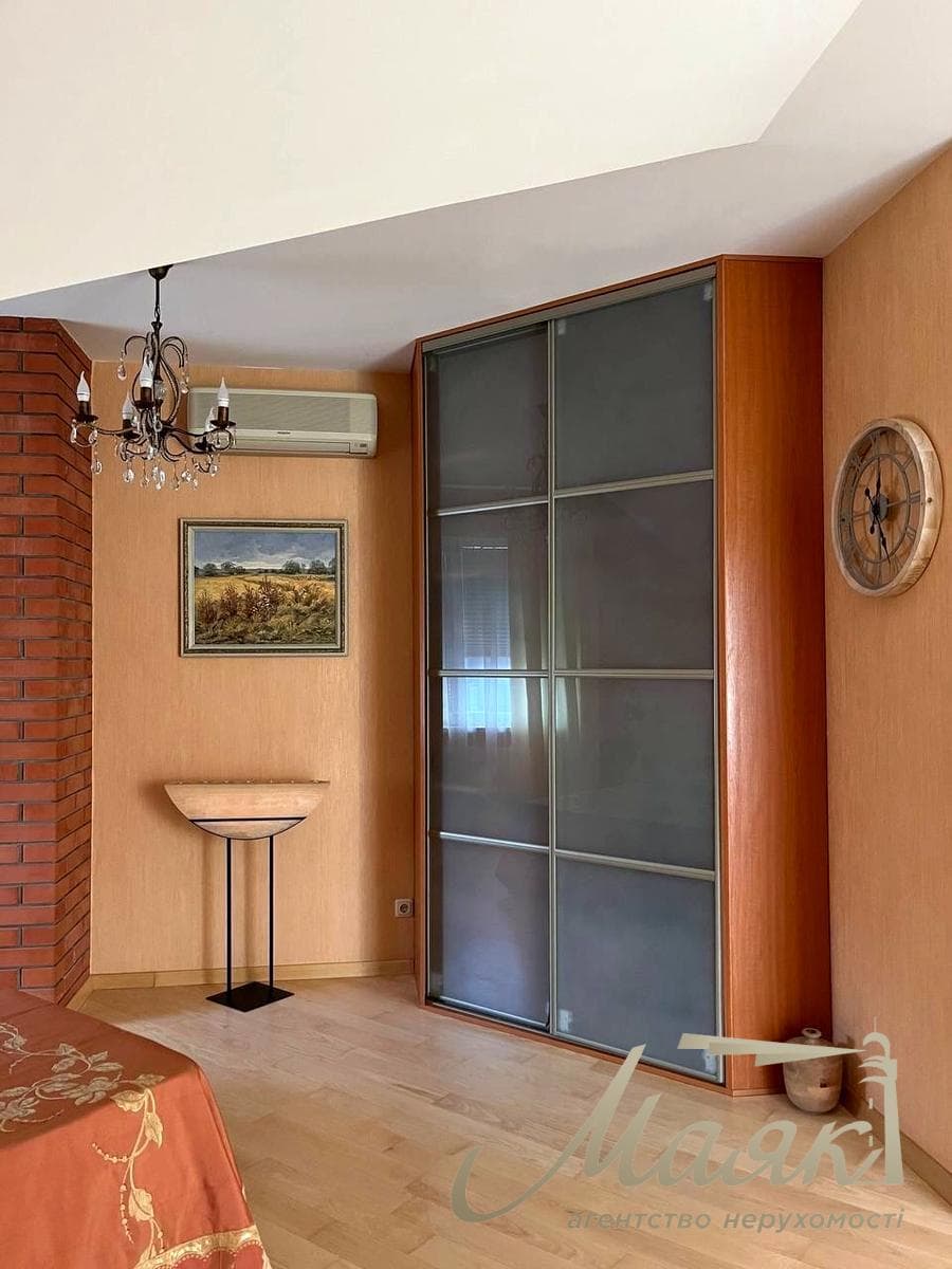 Продаж стильного будинку з панорамним видом на Лісники, 266 м², 10 соток, Лісова вул., 1