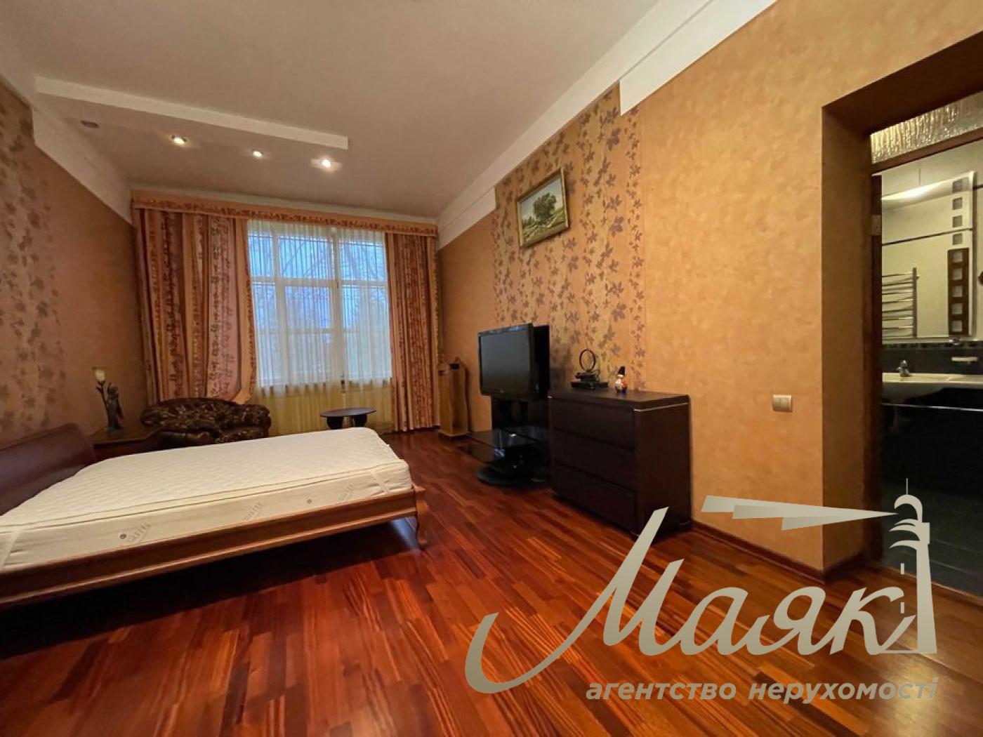 Продаж 450м2 будинку, Київ, Осокорки