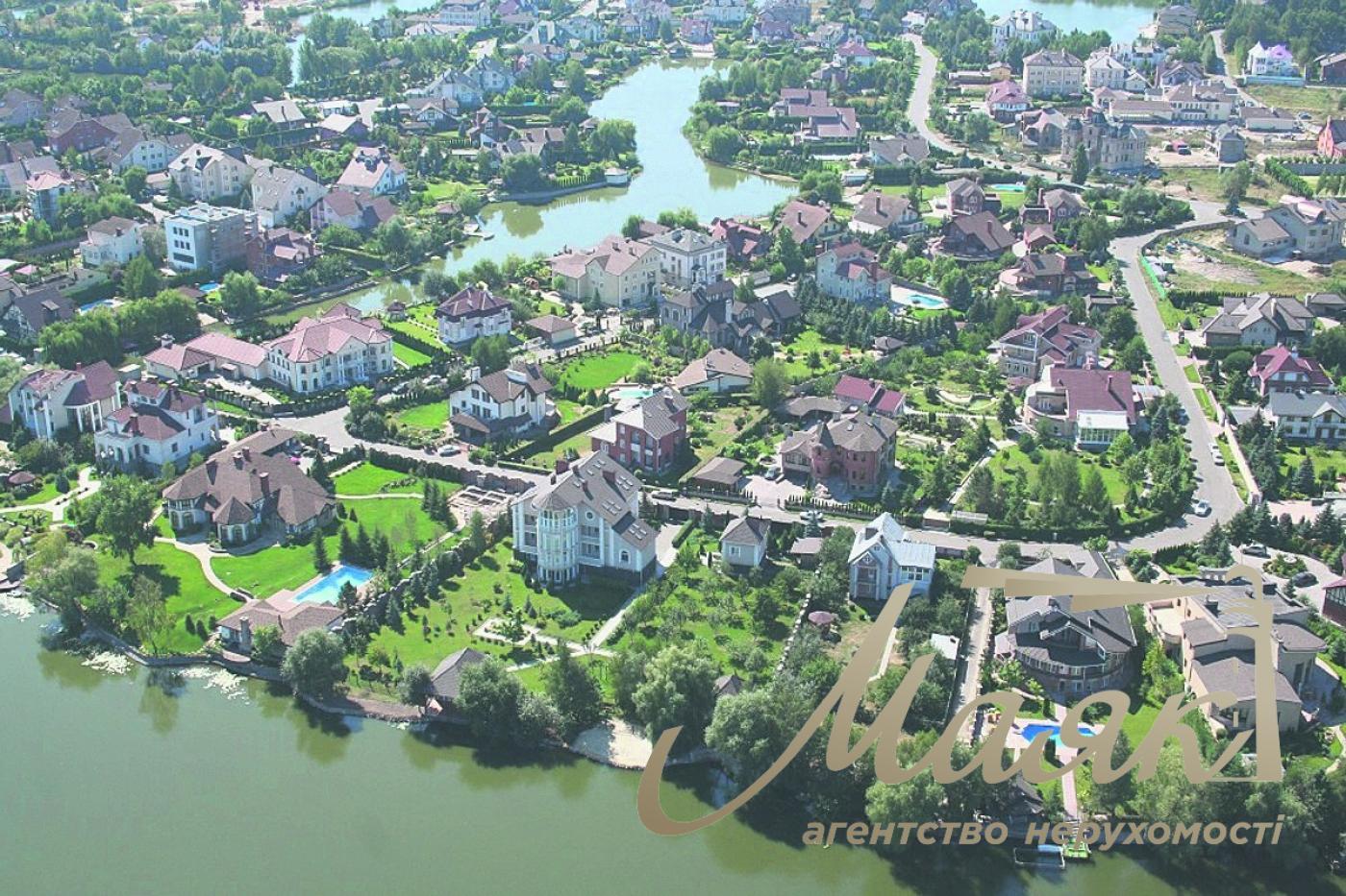 Sale of land in smt. Kozin/Koncha Zaspa, area – 9 hectares (900 acres)