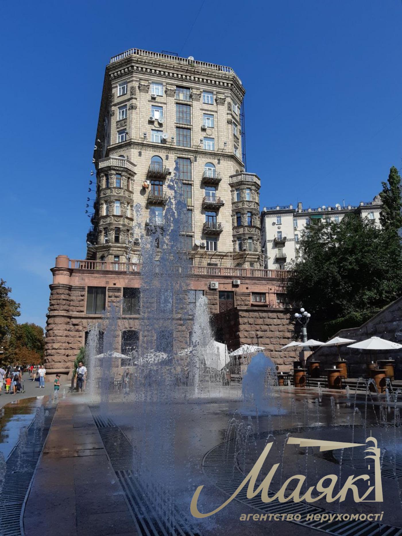 Rent 3-room apartment on Khreshchatyk 23, Center
