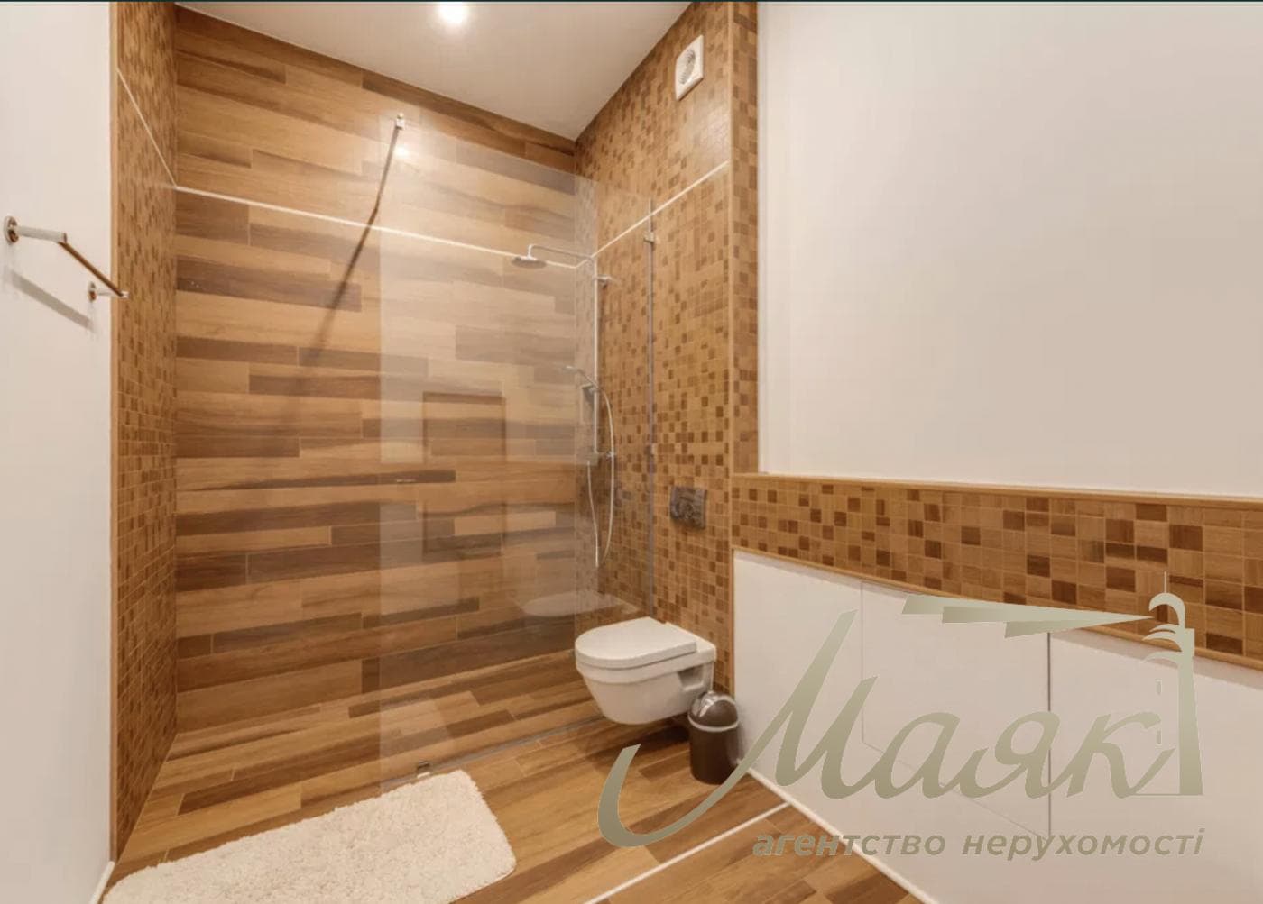 320 m² house for rent in Koncha-Zaspa. Cleaning and gardening services included