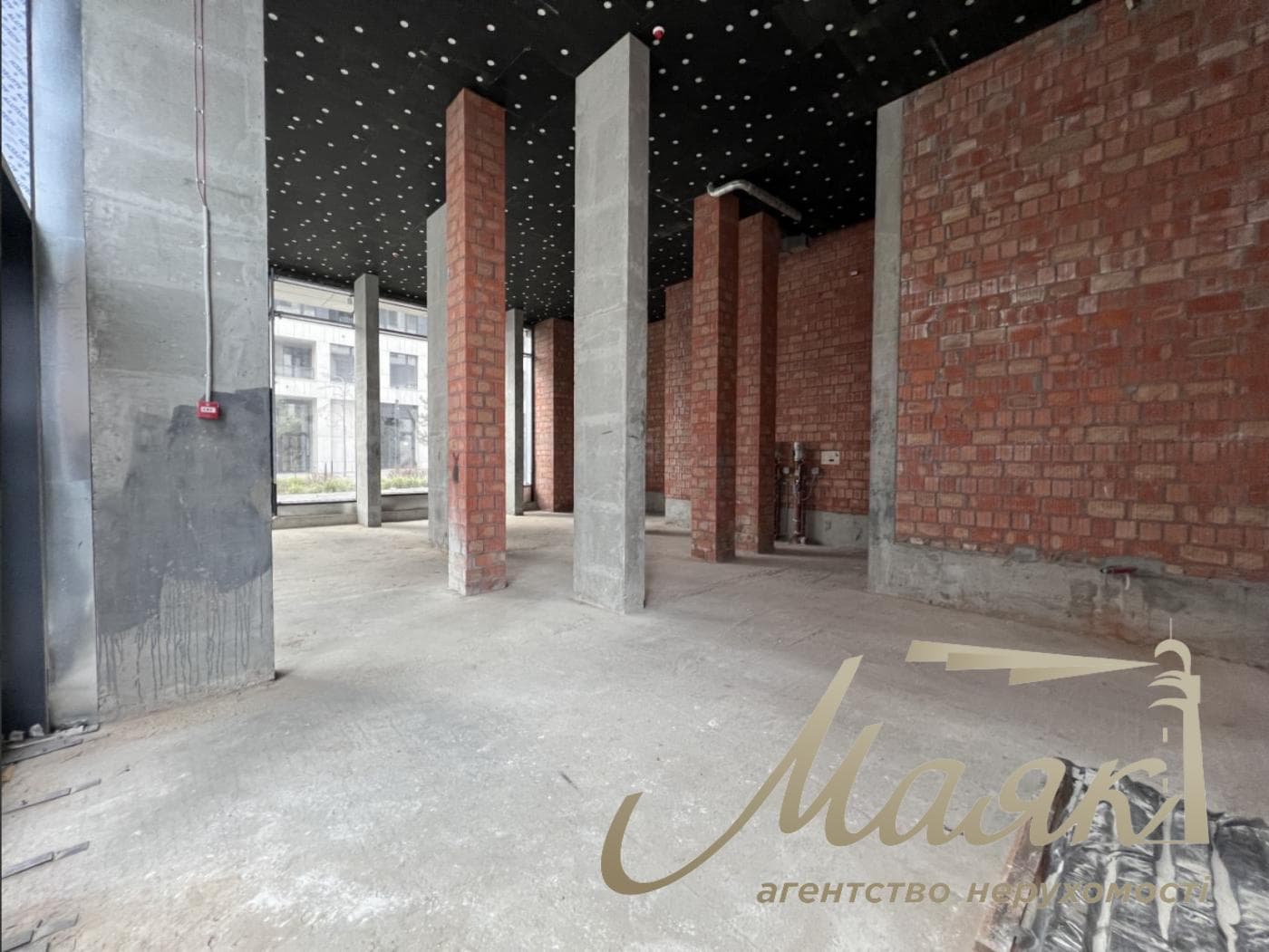 Продаж фасадного приміщення площею 96,5 м², ЖК Unit Home