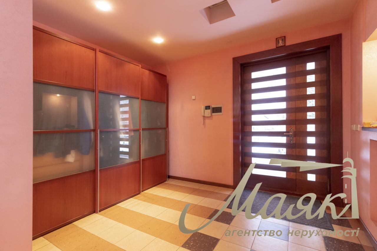 Sale of a house in the residential complex "Golden Gate", Kozin village.