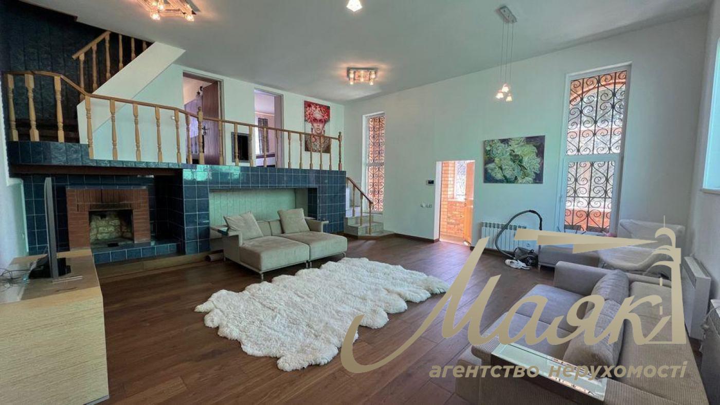 Продаж 2х-поверхового будинку 223м2 в с.Козин, вул. Старокиївська, 23.2 сотки землі, Обухівський район, Київська область