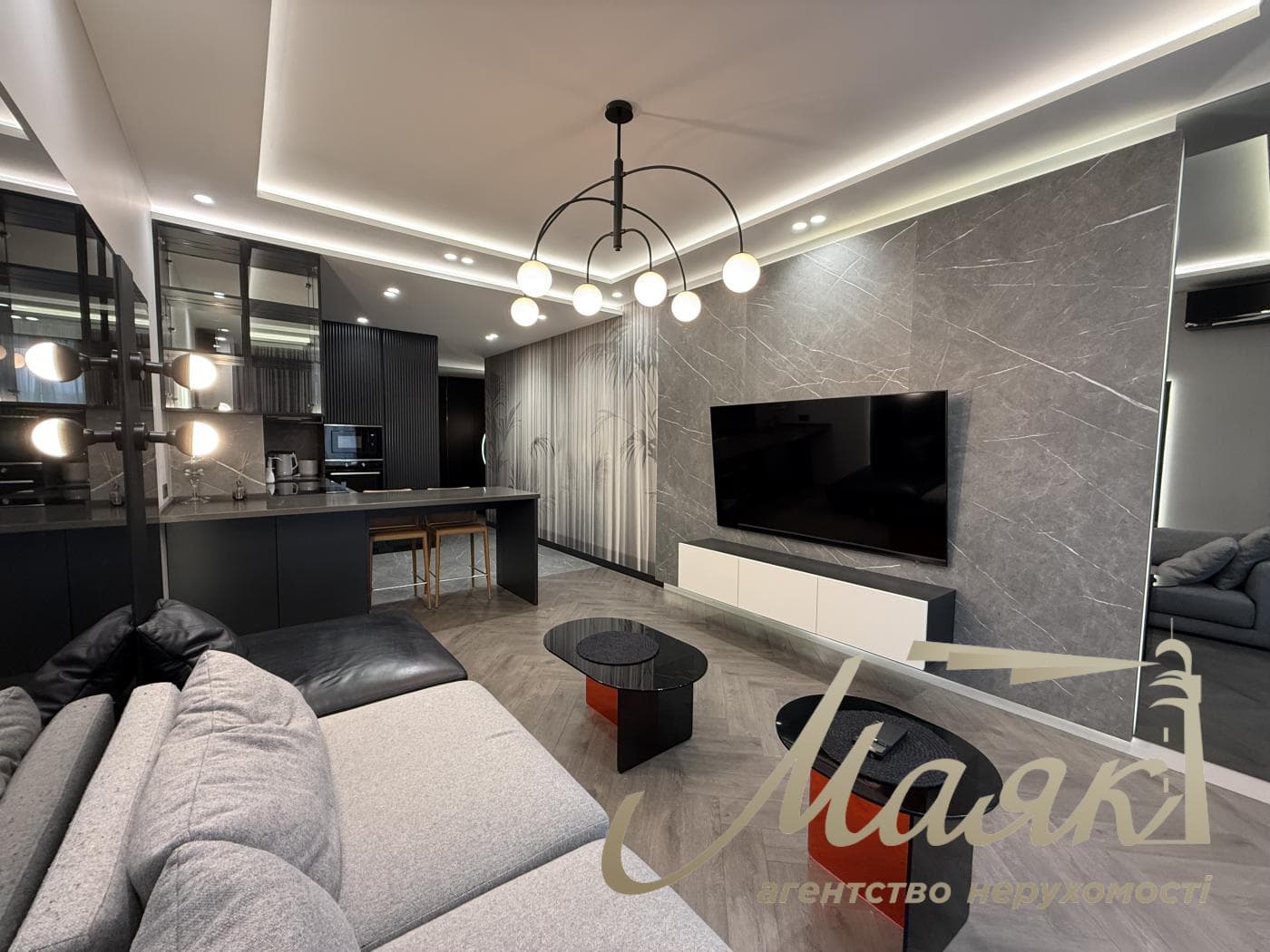 Продаж / Квартира / вул. Саперне Поле, Печерськ, Київ