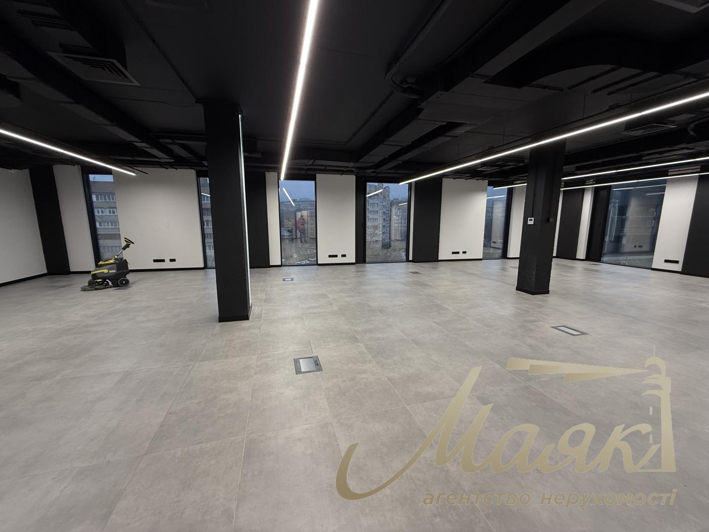 Office for rent 800 m2, BC Gloria Park, Goloseevo