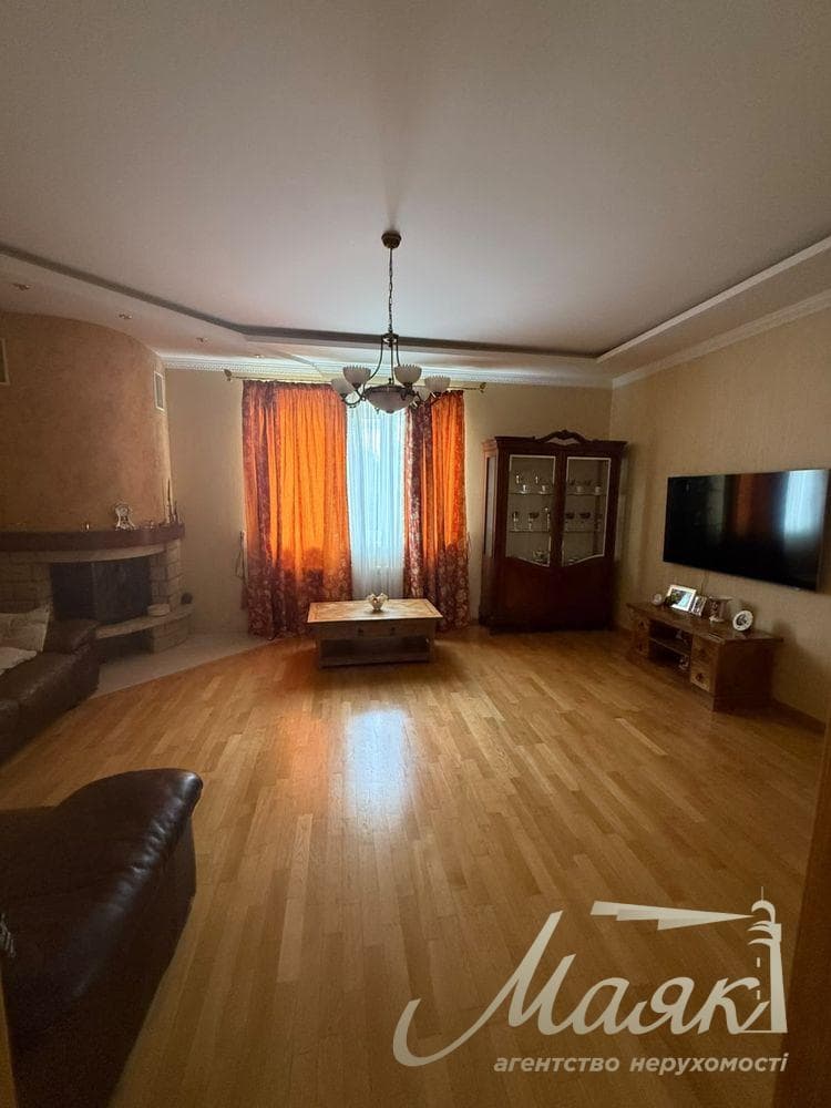 Оренда будинку з 3 спальнями (180 м²) на ділянці площею 30 соток у с. Білогородка