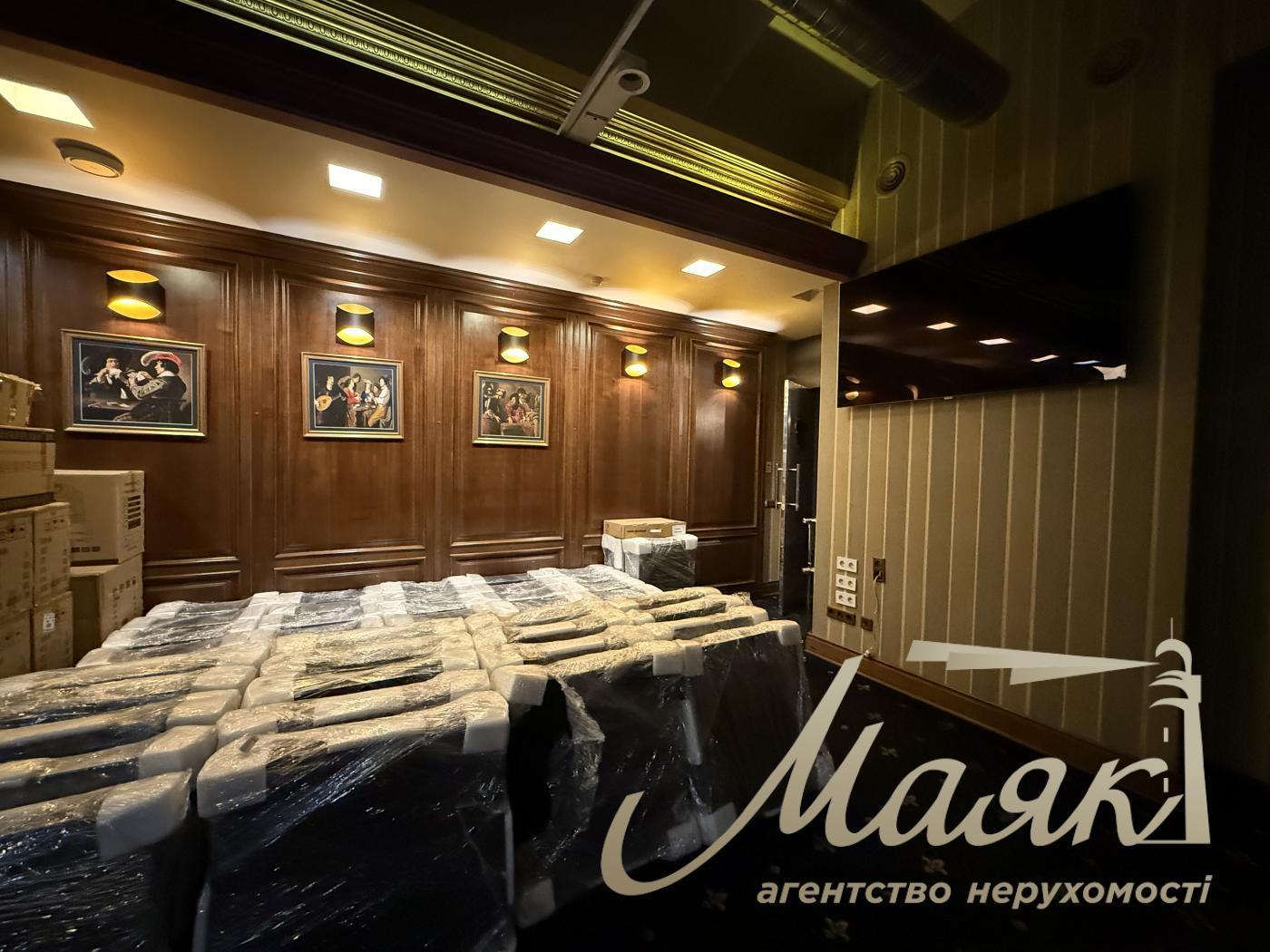 Sale of facade premises on Mirnoho Panasa Street, Pechersk, Kyiv