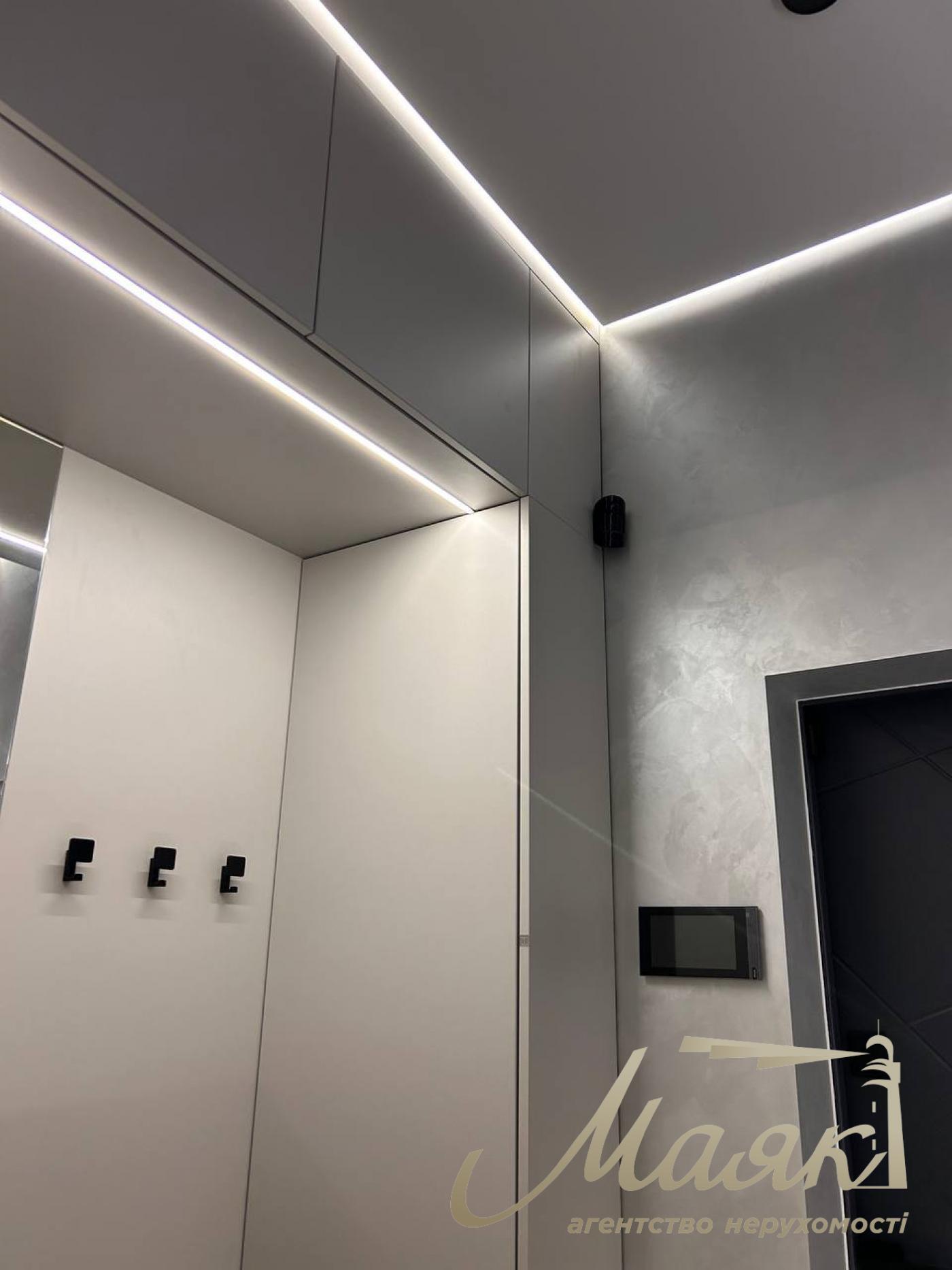 For sale 3-bedroom apartment with terrace in LCD "Italian Quarter" Obolonsky district