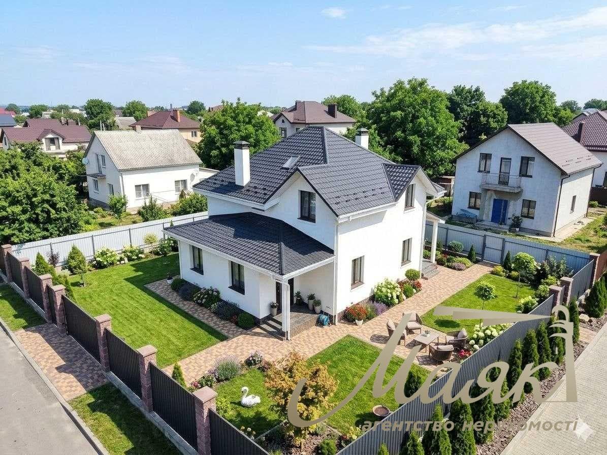 For sale 2-storey house 250m2 in Gatnoye village, cottage development, Kyiv-Svyatoshinsky district, Kyiv region.