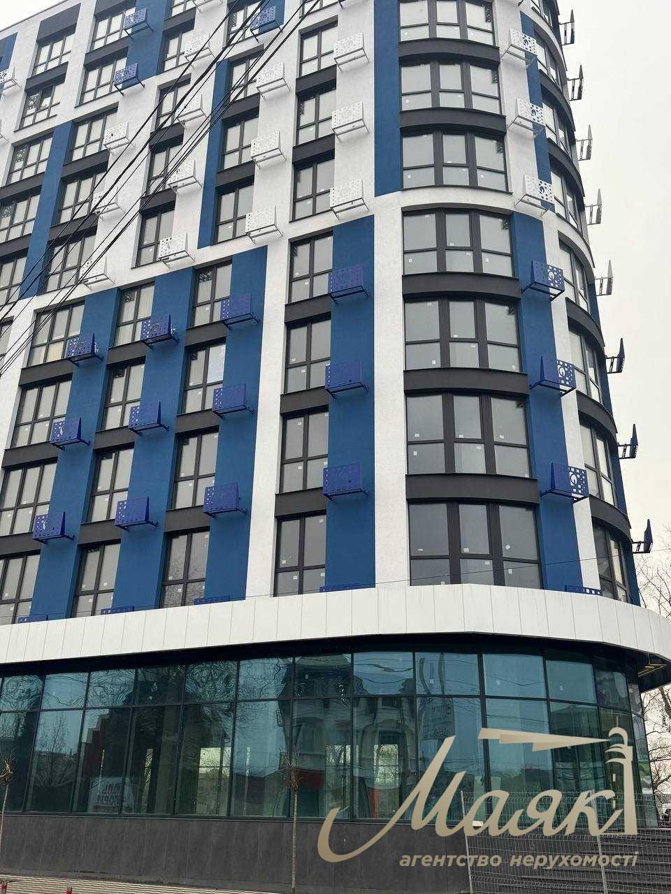 Продаж фасадного приміщення по вул. Центральна, 11, метро Славутич - ЖК "Рів'єра"