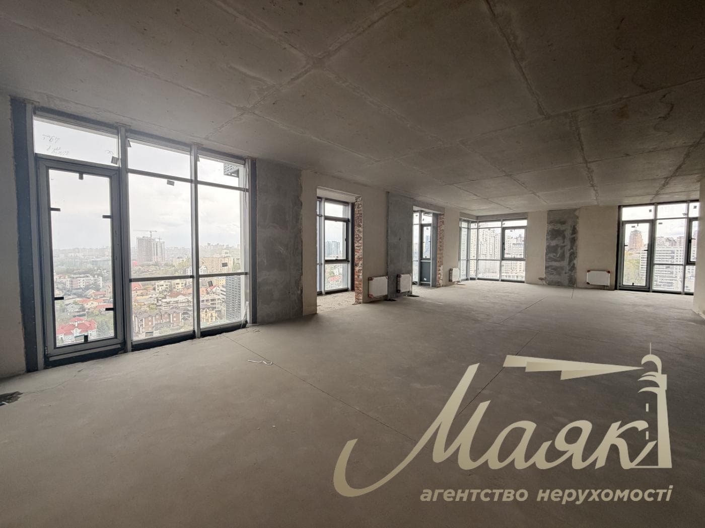Продаж 4-кімнатної квартири ЖК Новопечерські Липки, вул. Верхогляда (Драгомирова)