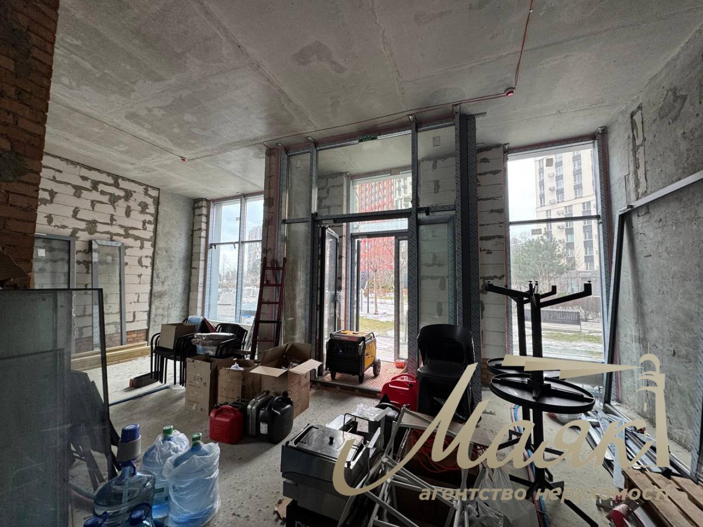 Rent commercial, frontage 63.3m2, LCD Sweetlopark!