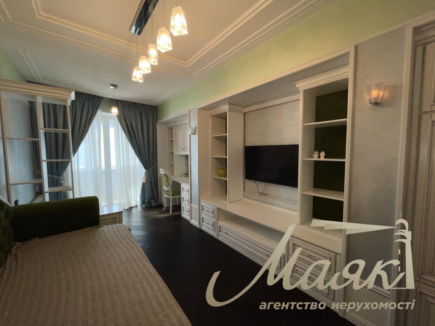 Rent penthouse str. Sribnokilska, Poznyaki, Osokorki