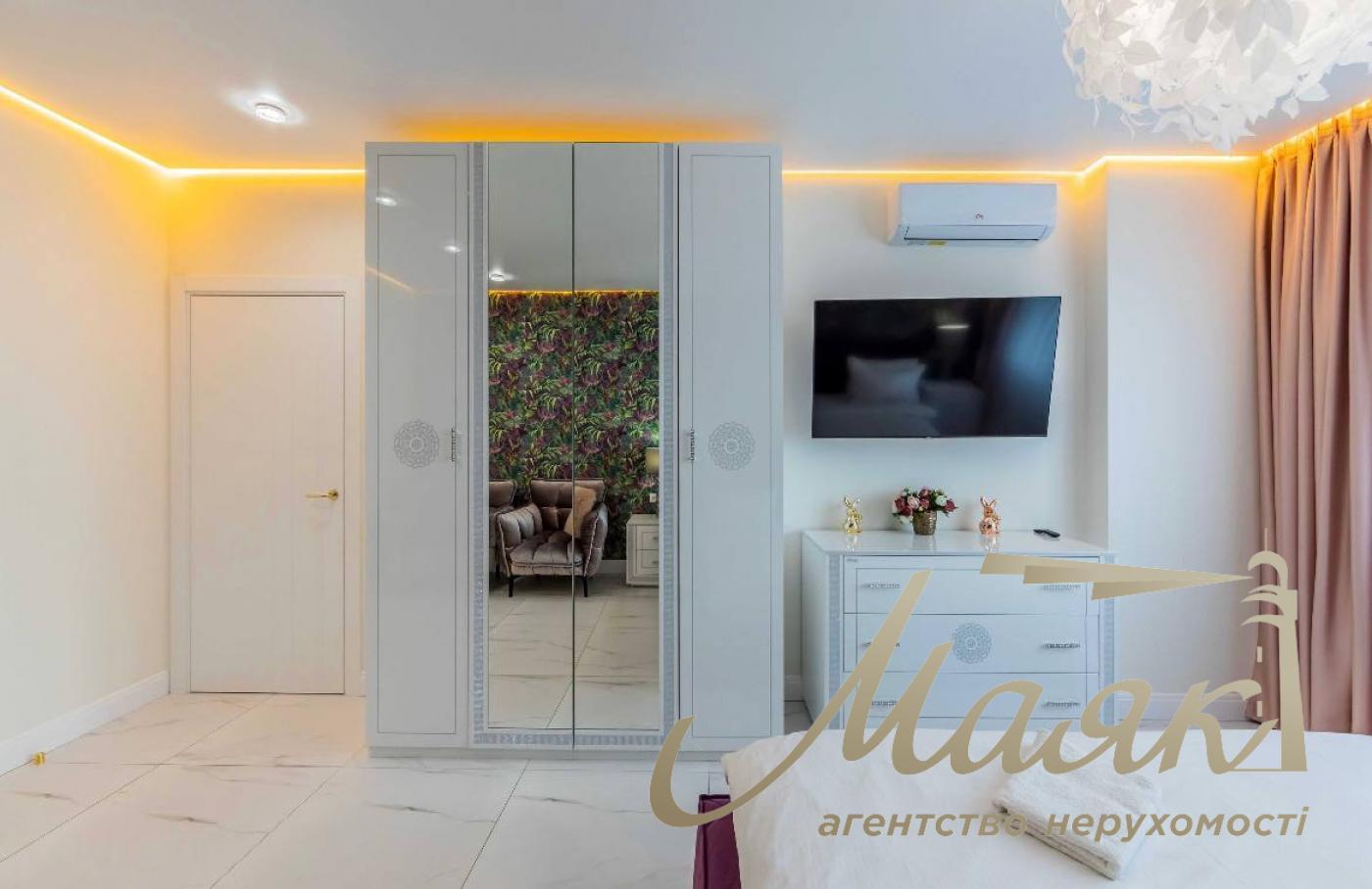 Продаж 2-кімнатної квартири ЖК бізнес класу Obolon Residences, проспект Оболонський, Оболонь