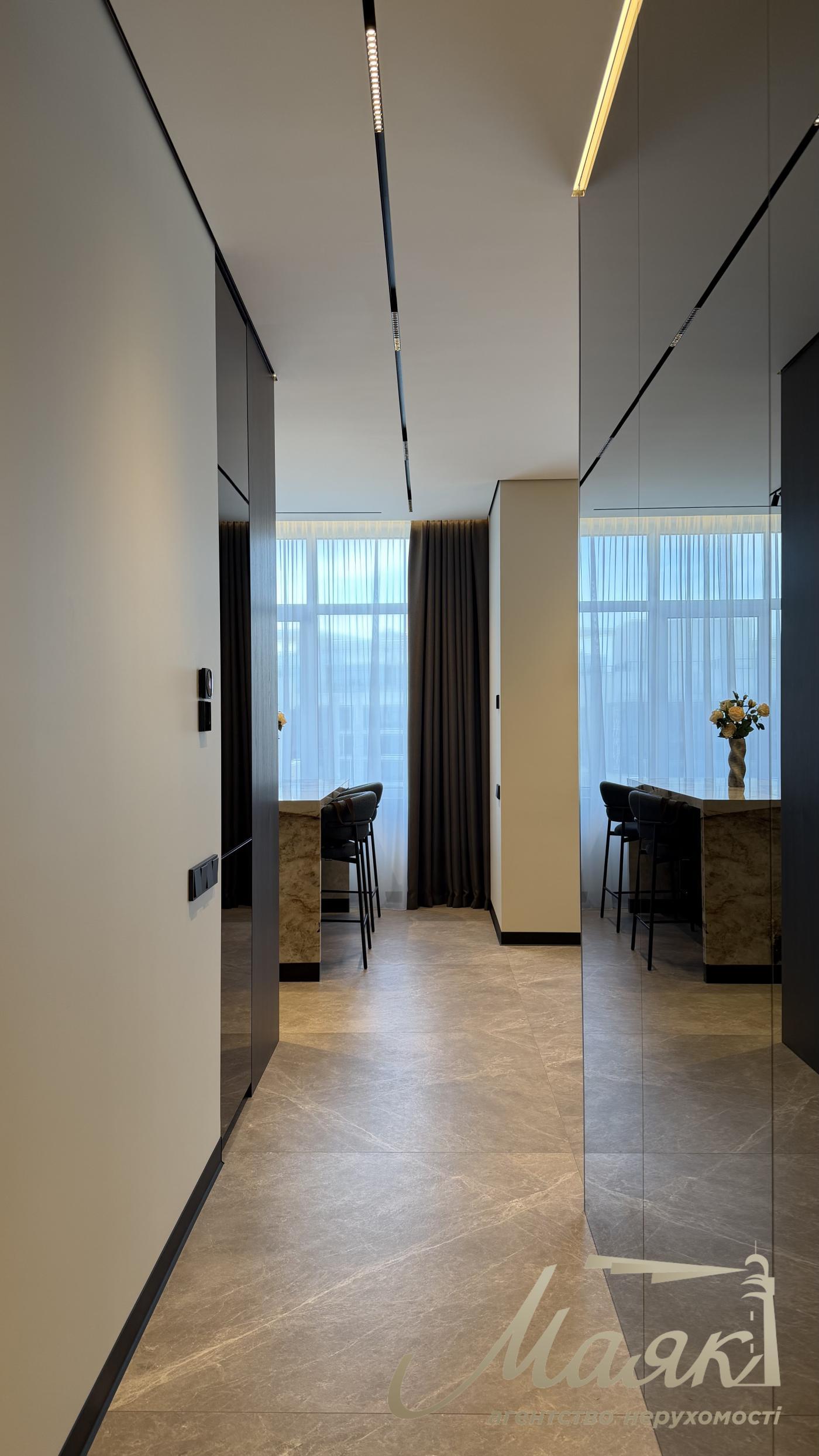 Продаж квартири 118м2 в ЖК Новопечерськие липки, ул. Андрея Верхогляда 15Б. (Михайла Драгомирова)