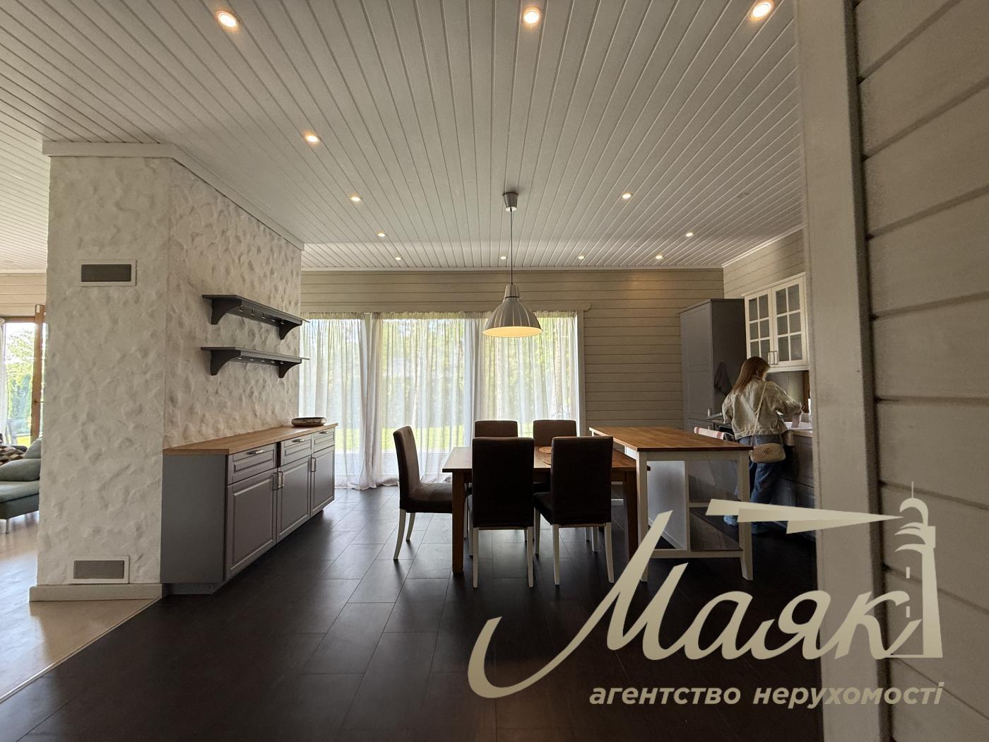 Оренда затишного будинку 280м2 з видом на озеро в Конча-Заспі, Хутір Мрігі.