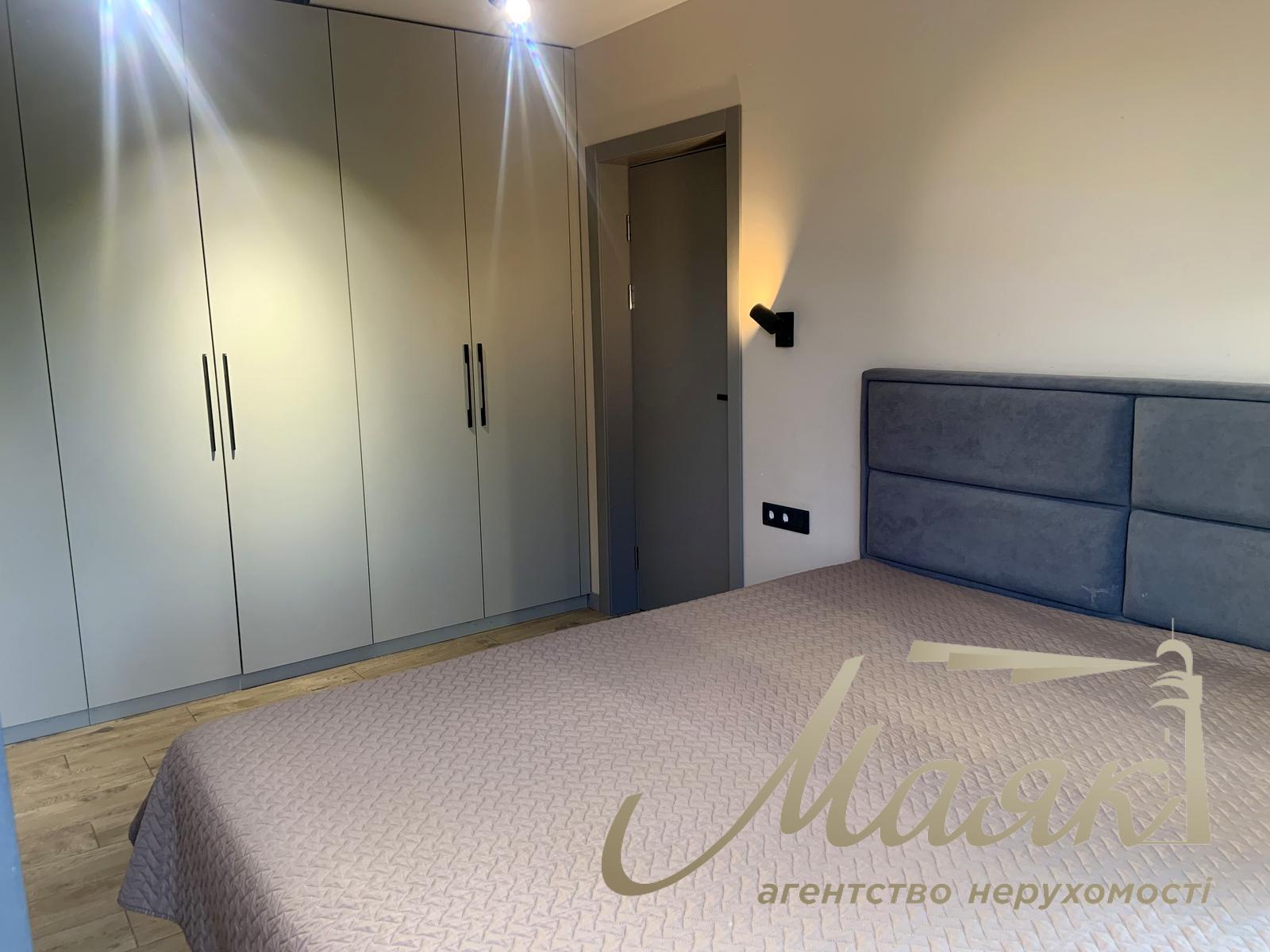 Продаж одноповерхового будинку з прямим виходом до річки - Голосіївський район, Київ, Чапаєвка/Віта-Литовська.