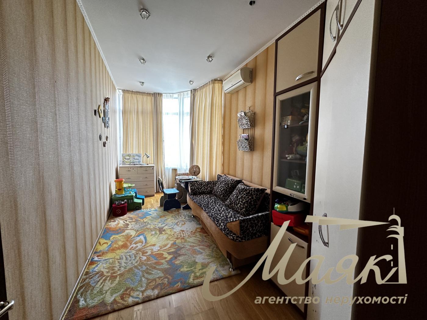 Оренда квартири 120м2, вул.Дмитрівська 69, Шевченківський район