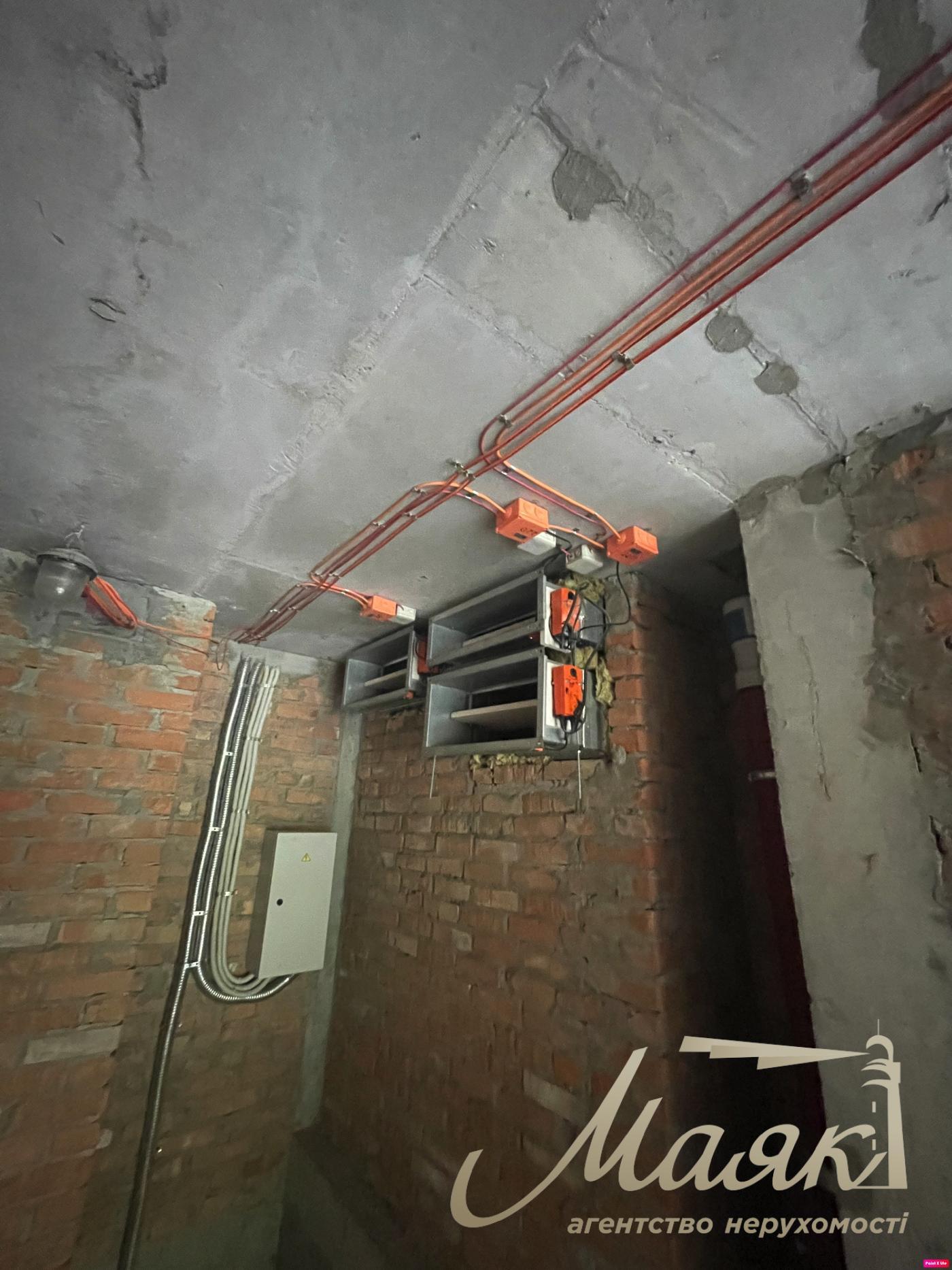 Аренда помещения 180 кв.м. в ЖК "White Lines", Голосеево