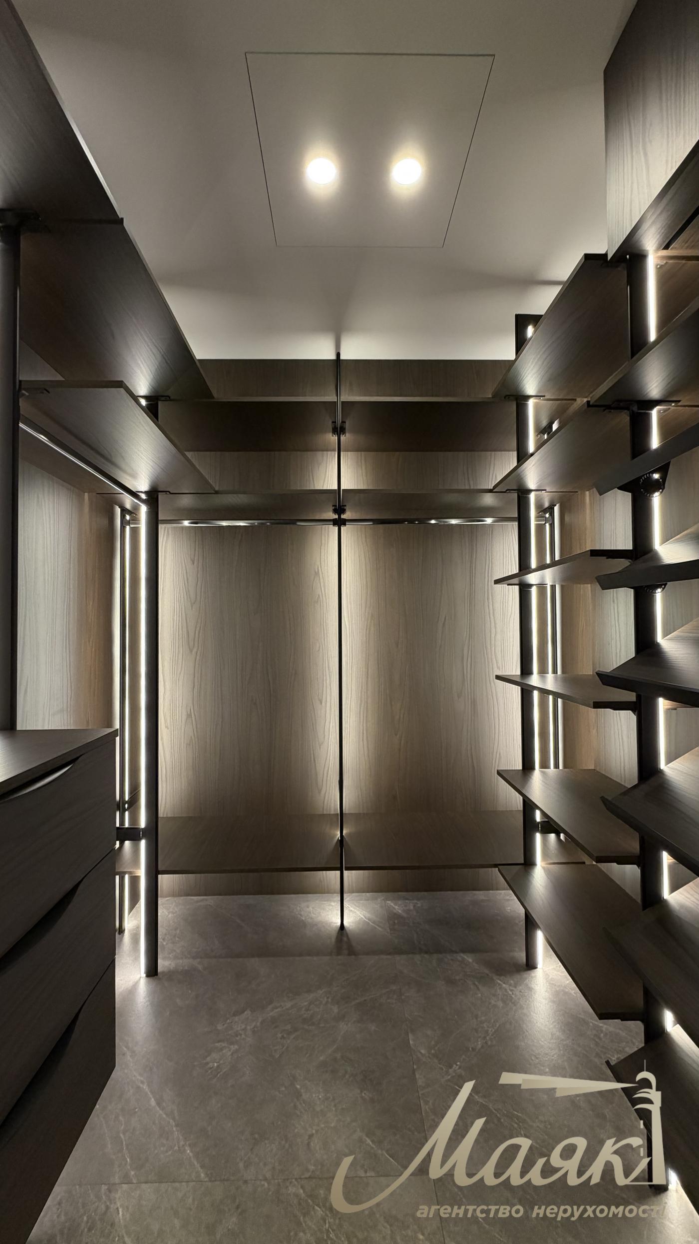 Продаж квартири 118м2 в ЖК Новопечерськие липки, ул. Андрея Верхогляда 15Б. (Михайла Драгомирова)