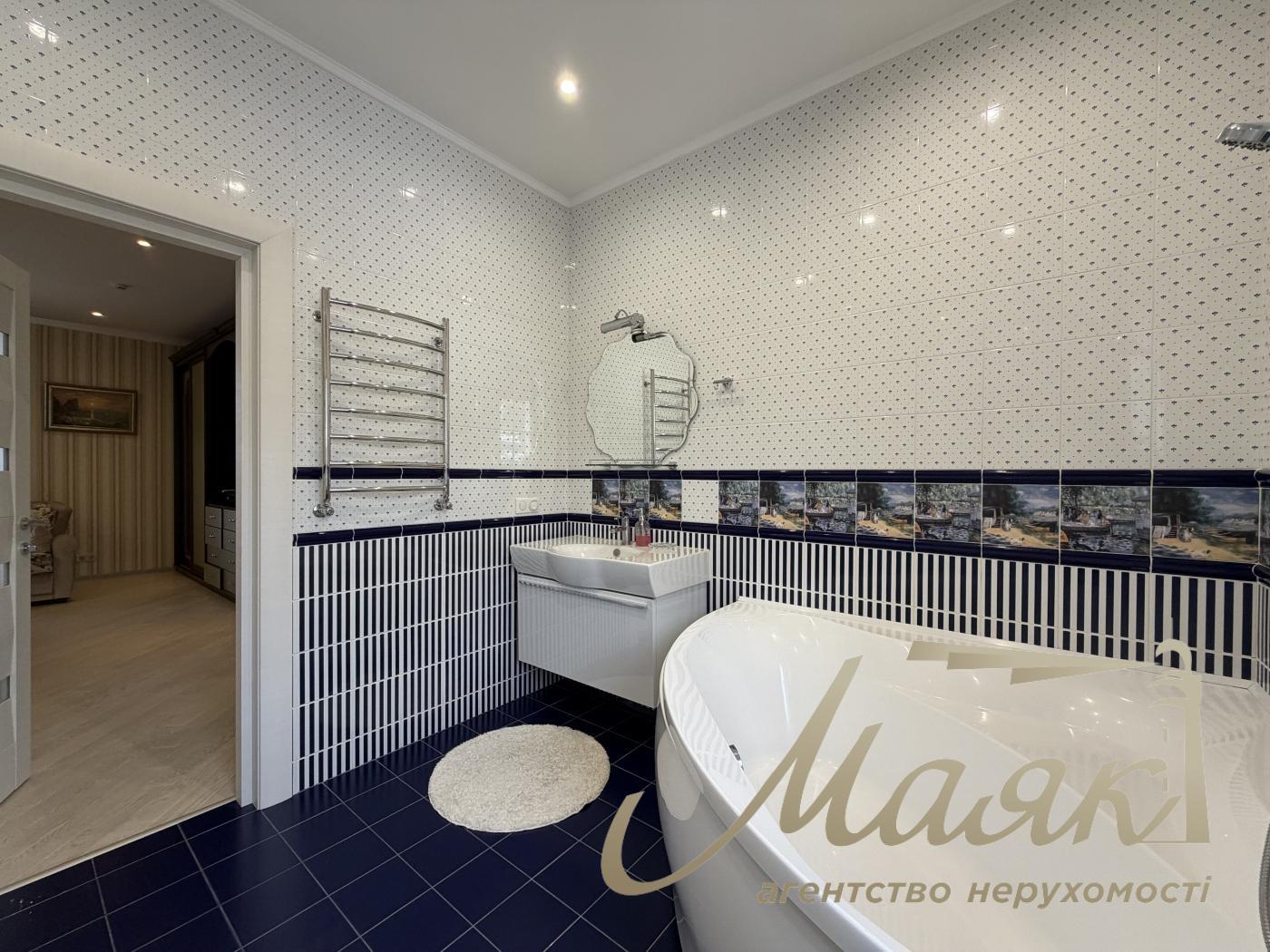 Rent 2-storey house 220m2 in. Ivankovici/Kruglyk, KG "Maetok"