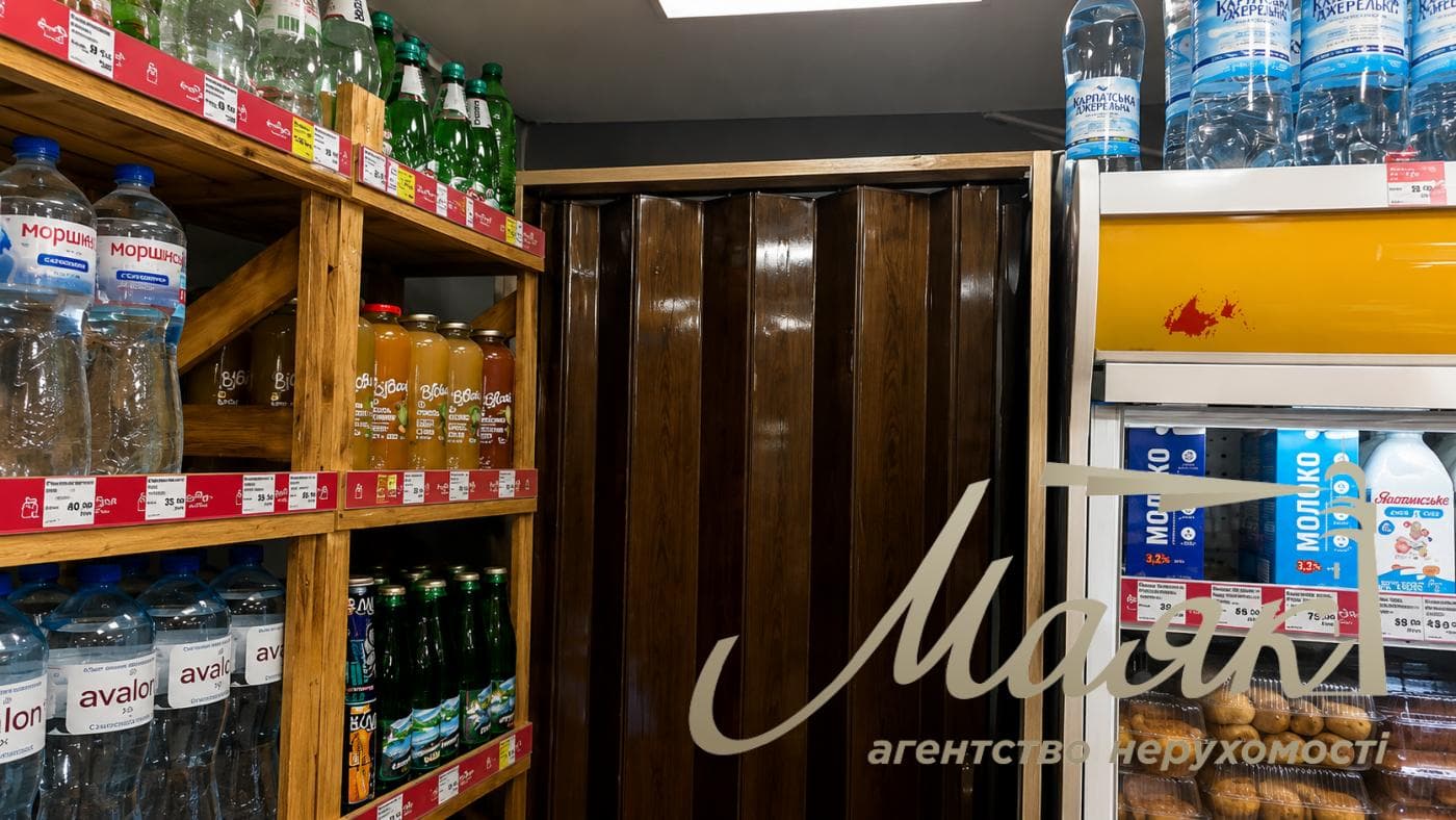 Продажа фасадного помещения 41.4 м2 с ремонтом под любой вид деятельности про-т Соборности 7, Соцгород, Днепровский район, Киев