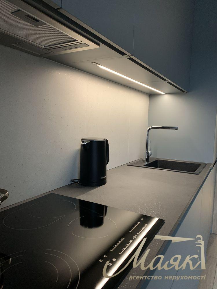 Продаж сучасної квартири 38 м² з дизайнерським ремонтом у ЖК Файна Таун, Шевченківський