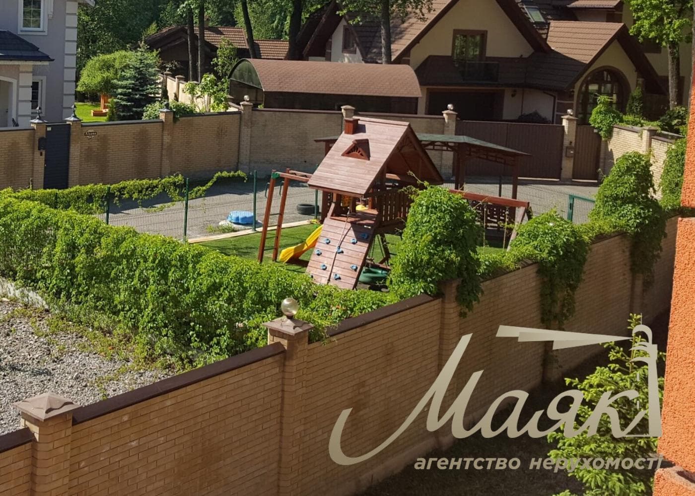 Продаж будинку 436 м² у КМ "Романківська Діброва" с.Романків, вул. Сосновий Бір, 20 соток, Обухівський напрямок, Київська область